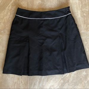 Izod pleated golf skort